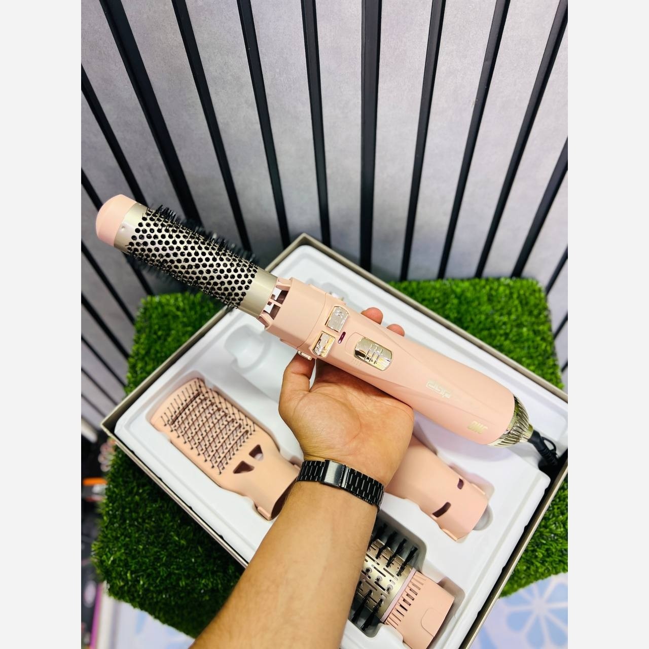 سشوار چرخشی دی اس پی مدل5001u